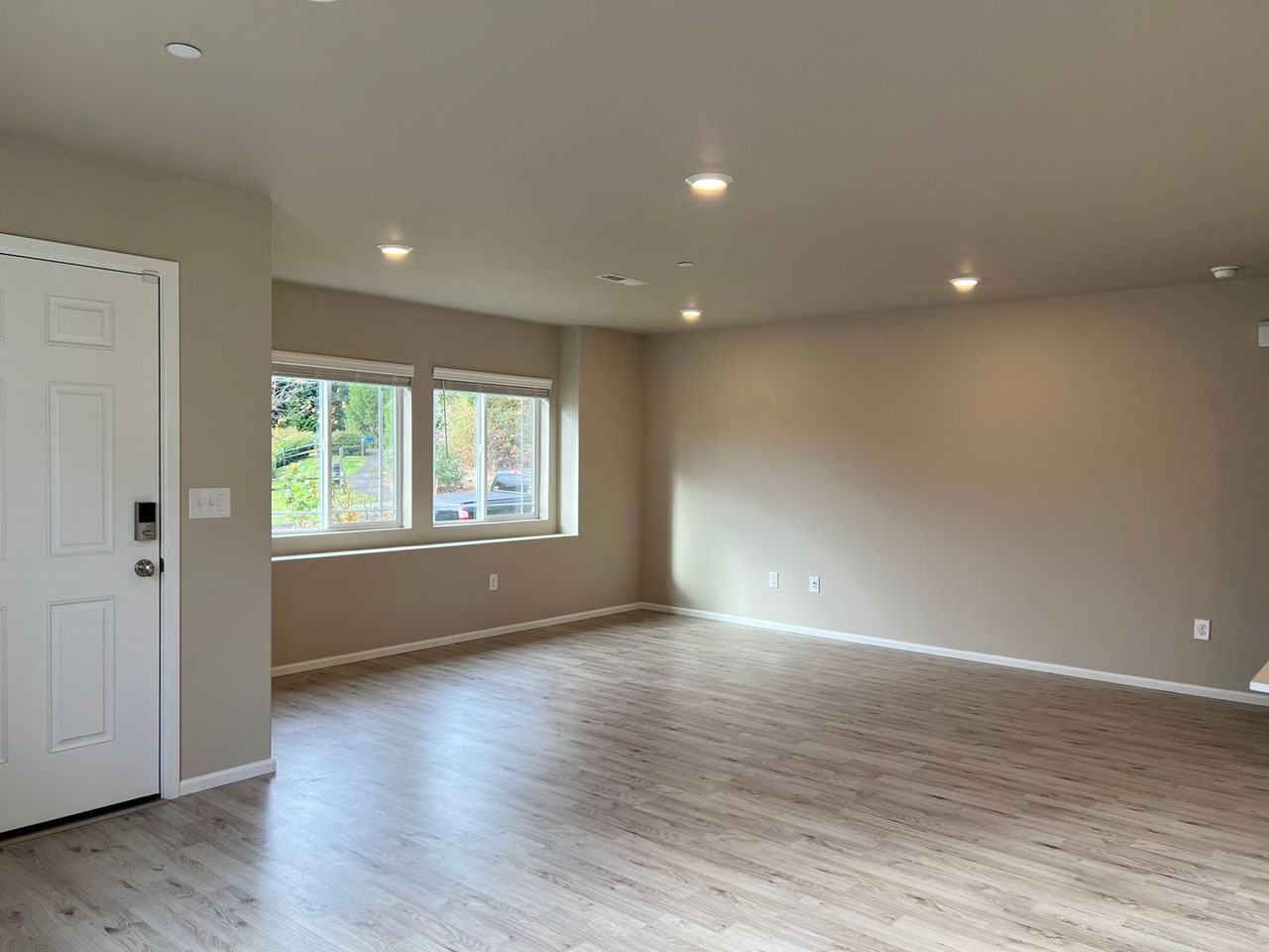 3436 Hoffman Hill Blvd - Photo 2 of 23