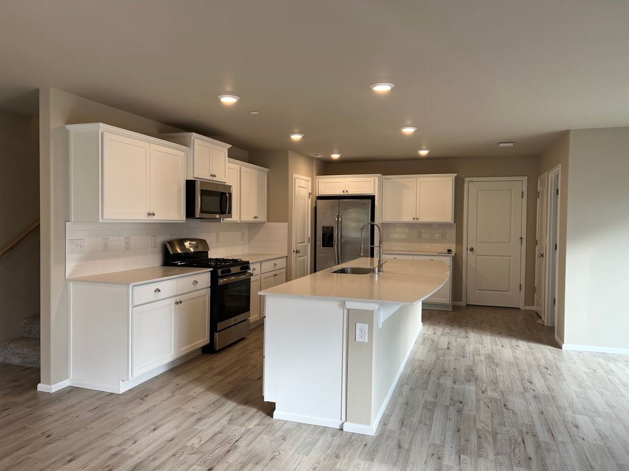 3436 Hoffman Hill Blvd - Photo 4 of 23