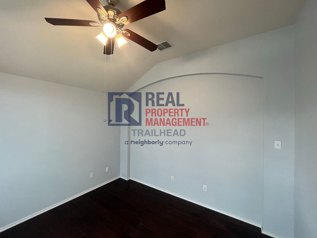 3929 Eaglerun Dr - Photo 3 of 28