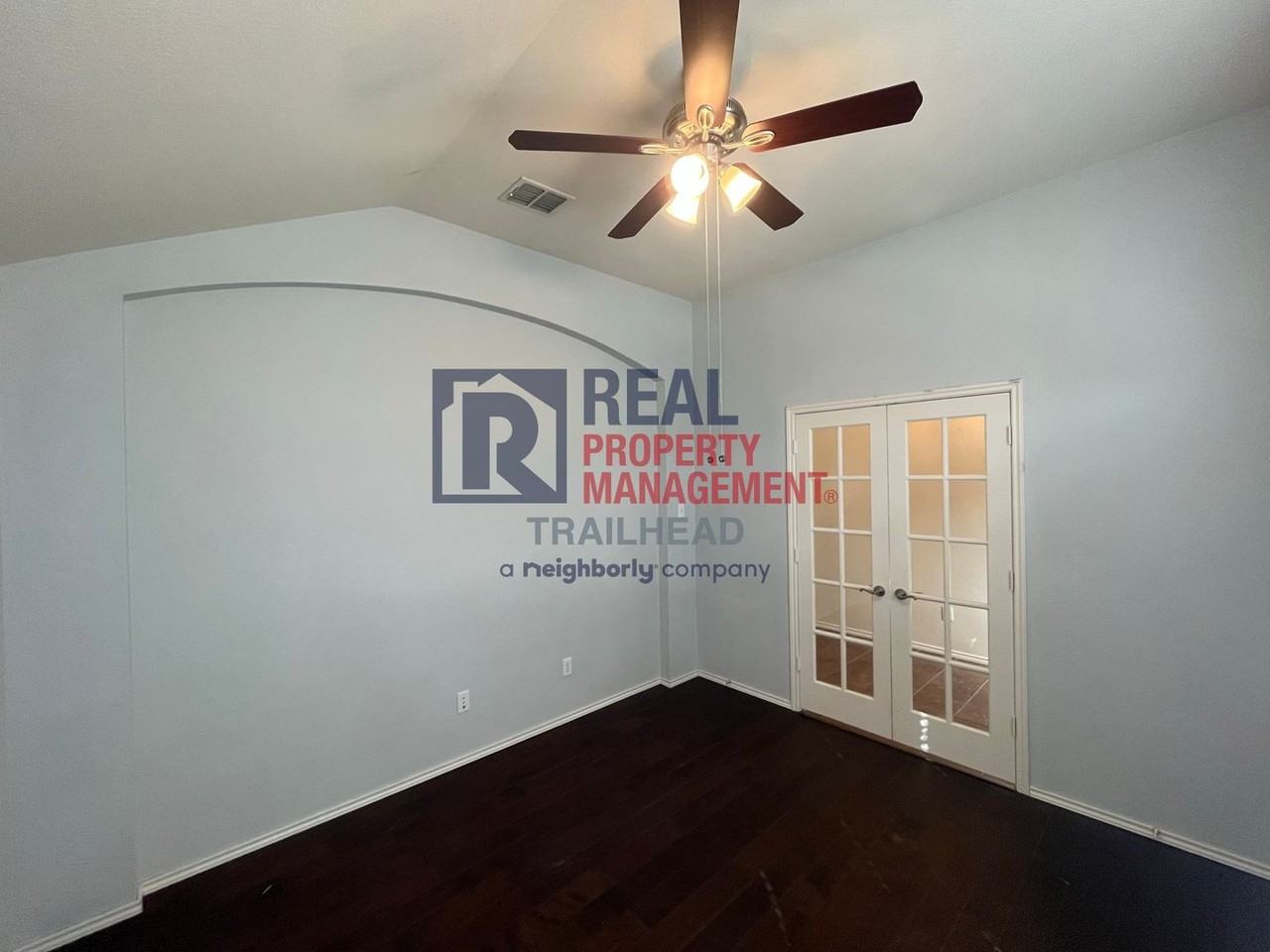 3929 Eaglerun Dr - Photo 4 of 28