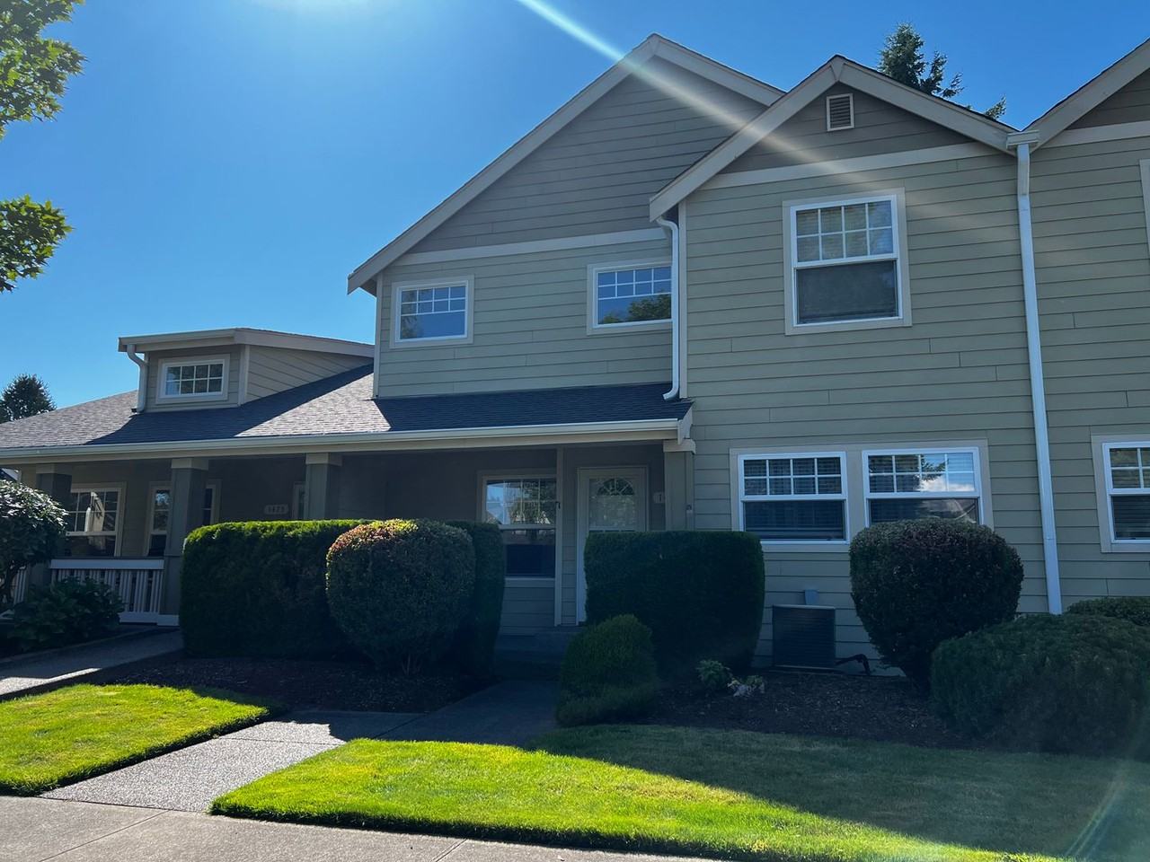 1481 Heath Ct - Photo 2 of 20