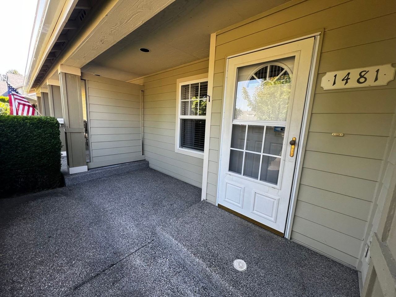 1481 Heath Ct - Photo 3 of 20