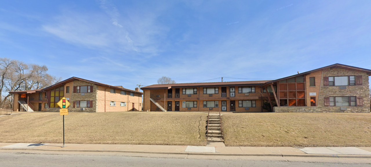 7931 S Kedzie Chicago, IL 60652 - Photo 3 of 4