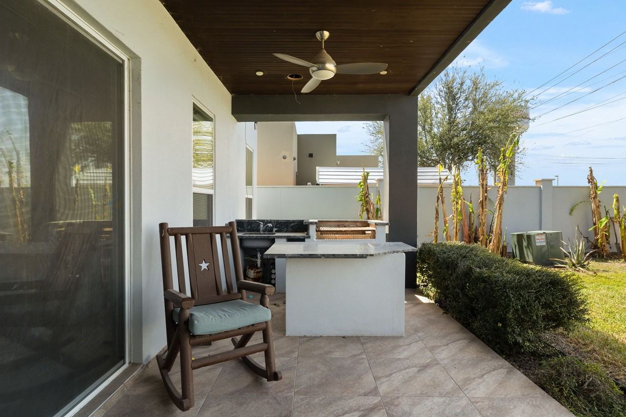 305 N Mockingbird Ave #NA - Photo 4 of 26