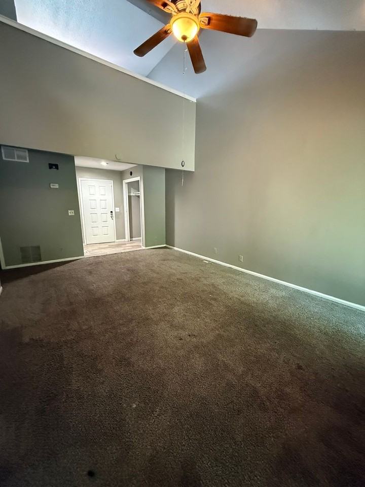 7236 E Bainbridge Ct - Photo 2 of 24