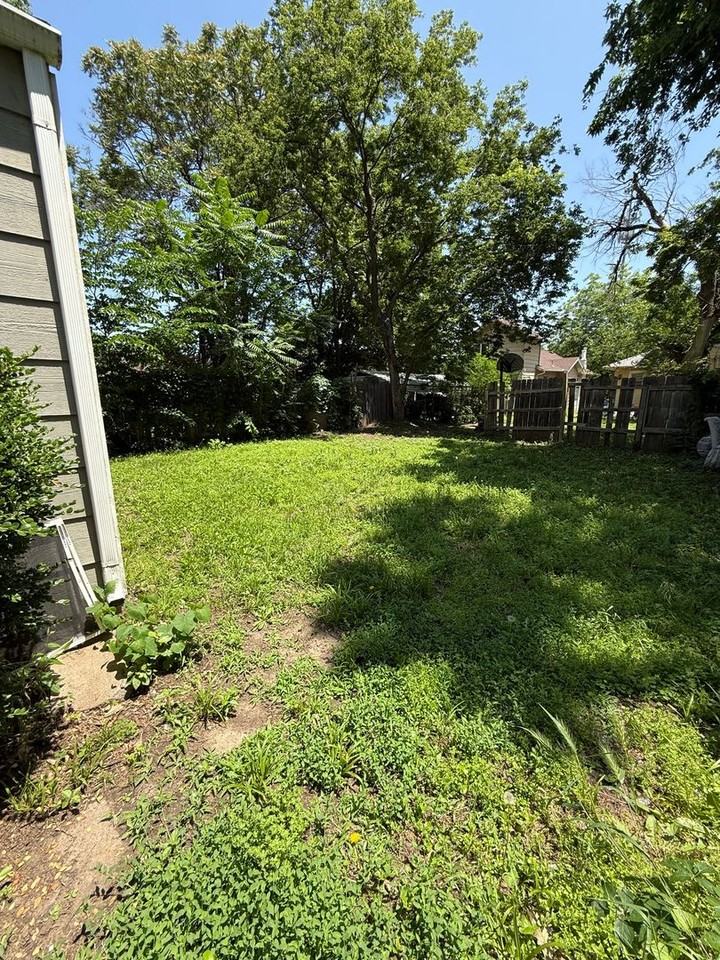 1739 Market Place Street - Photo 4 of 10