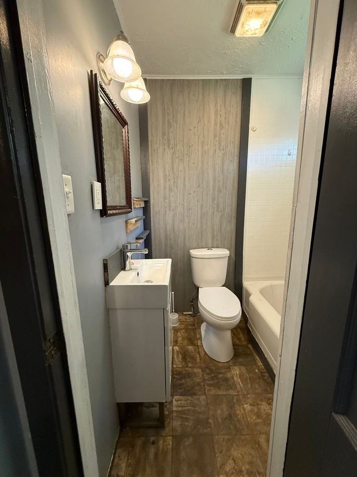 1739 Market Place Street - Photo 5 of 10