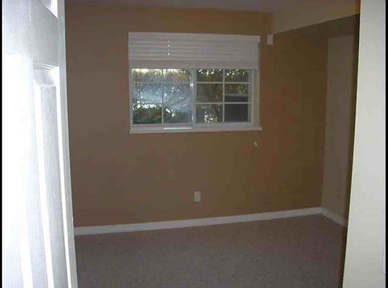 150 S 800 E - Photo 6 of 11