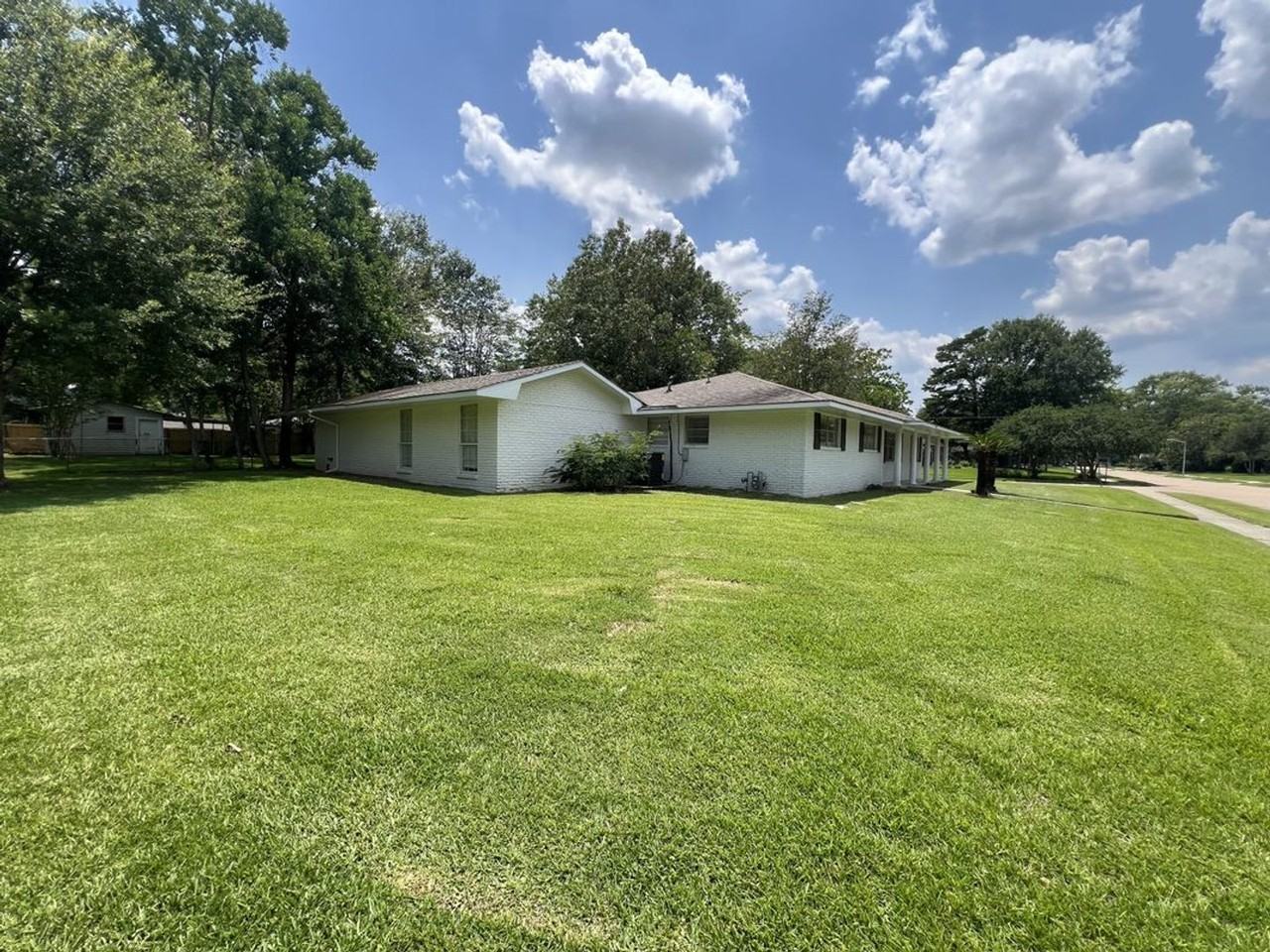 10444 Browning Dr - Photo 3 of 48