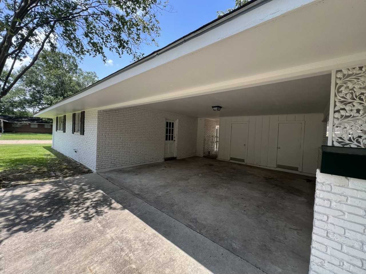10444 Browning Dr - Photo 5 of 48