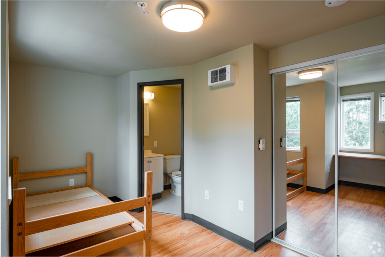 PM - Sophie Studios - Photo 2 of 6