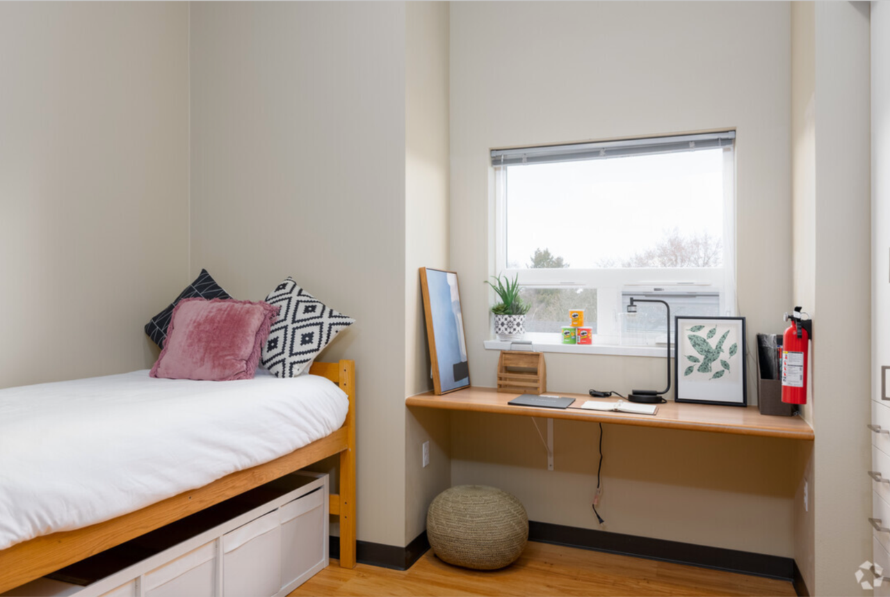 PM - Sophie Studios - Photo 4 of 6