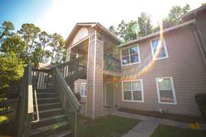 featured image of 1100 Greentree Ct #F
