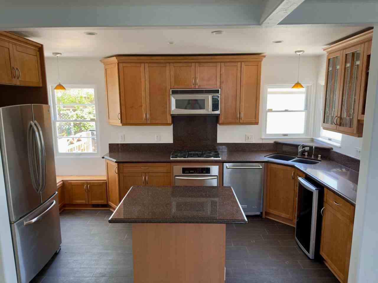 4572 Valencia Dr - Photo 4 of 17