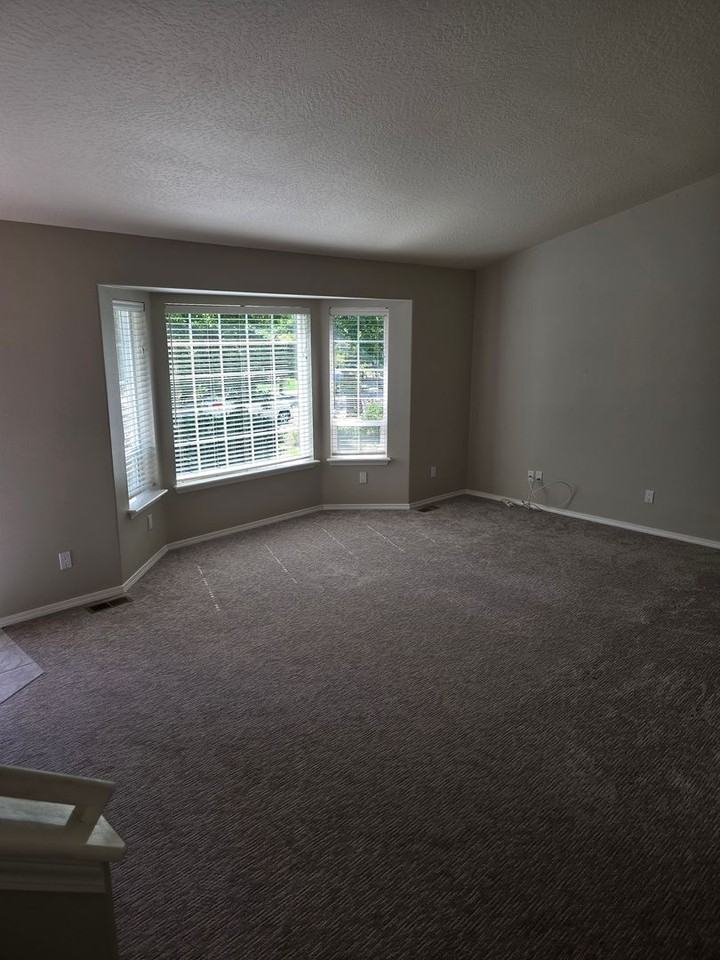 704 South Shoreline Court - Photo 2 of 29