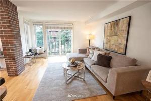 featured image of 124 Bellevue Ave E #202