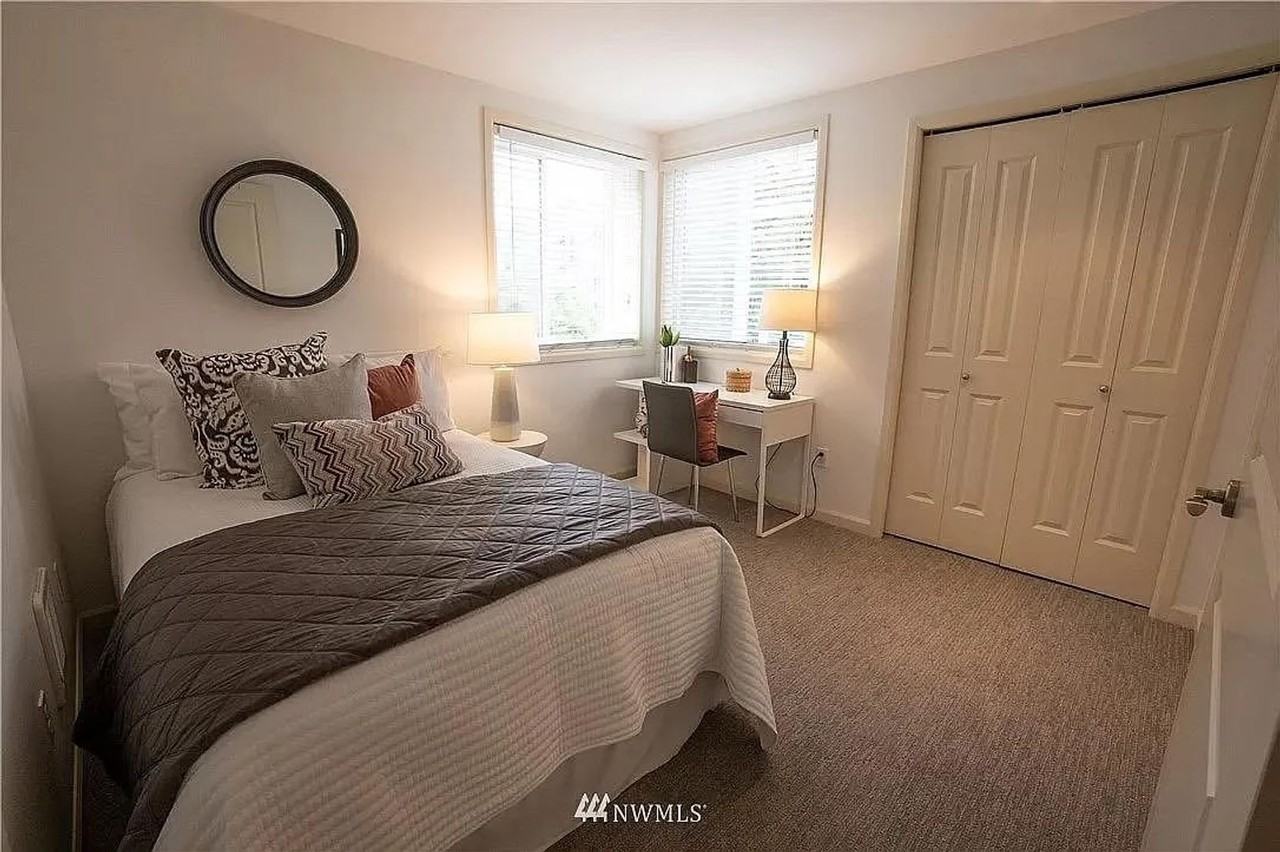 124 Bellevue Ave E #202 - Photo 6 of 12