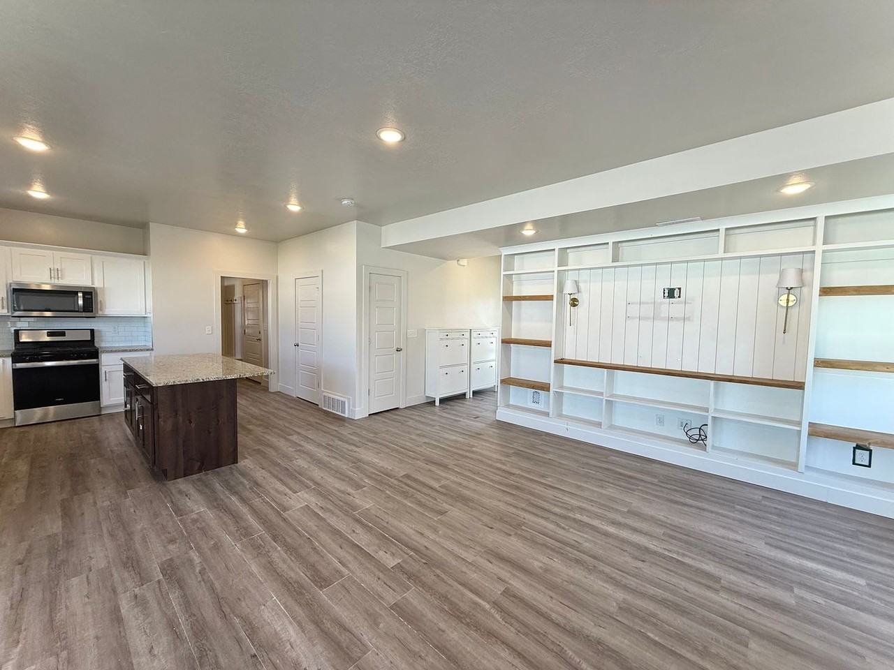 3147 N 3450 W - Photo 2 of 33