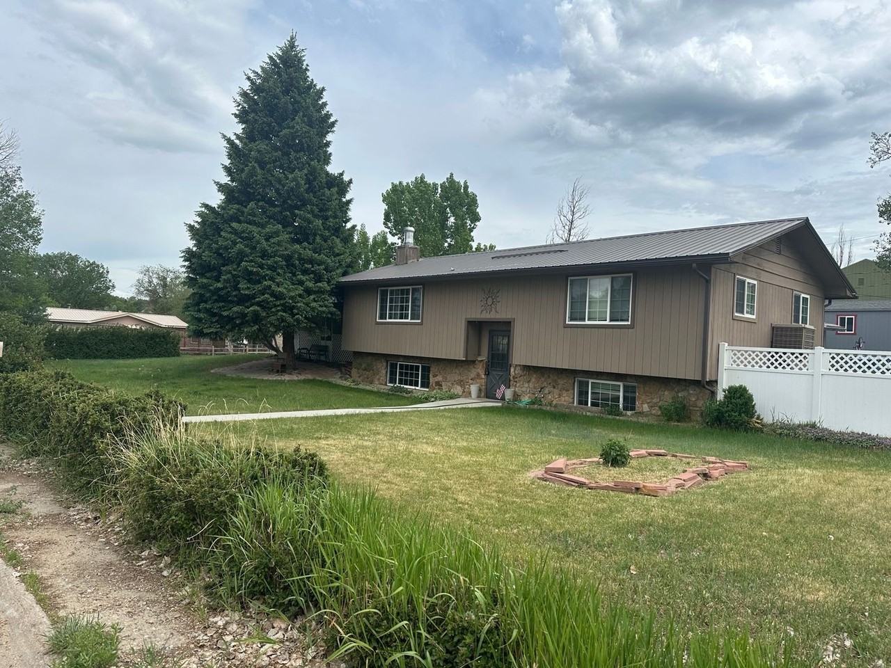 110 W 12th St - Photo 2 of 17