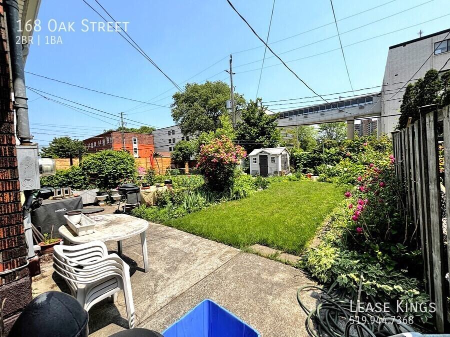 168 Oak St - Photo 3 of 15
