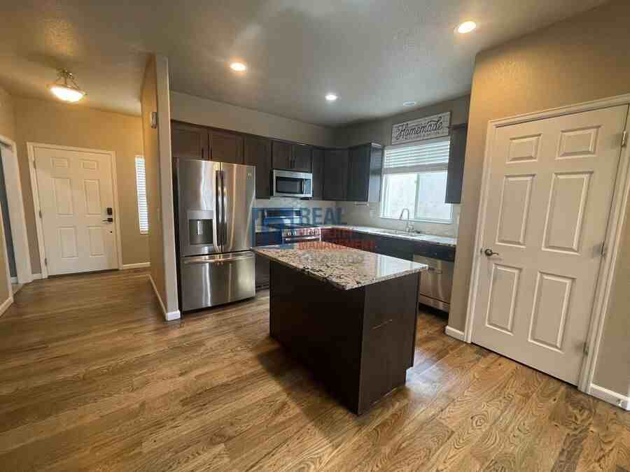 11642 Farnese Hts - Photo 2 of 14