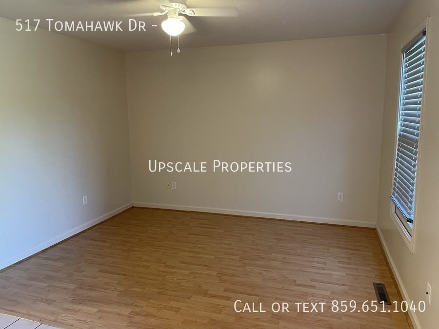 517 Tomahawk Dr #4 - Photo 2 of 12