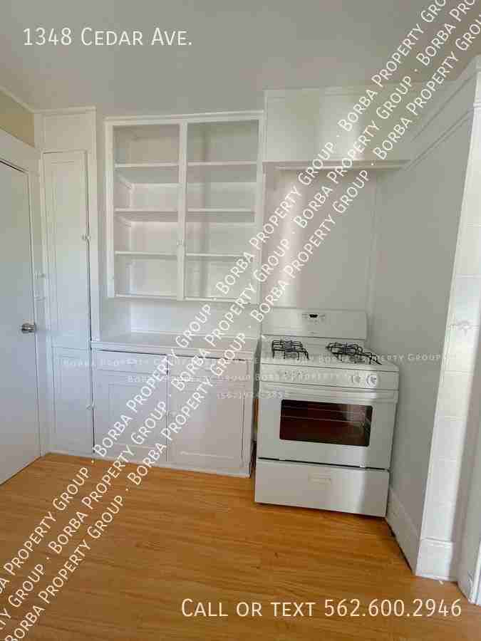 1348 Cedar Ave - Photo 3 of 8