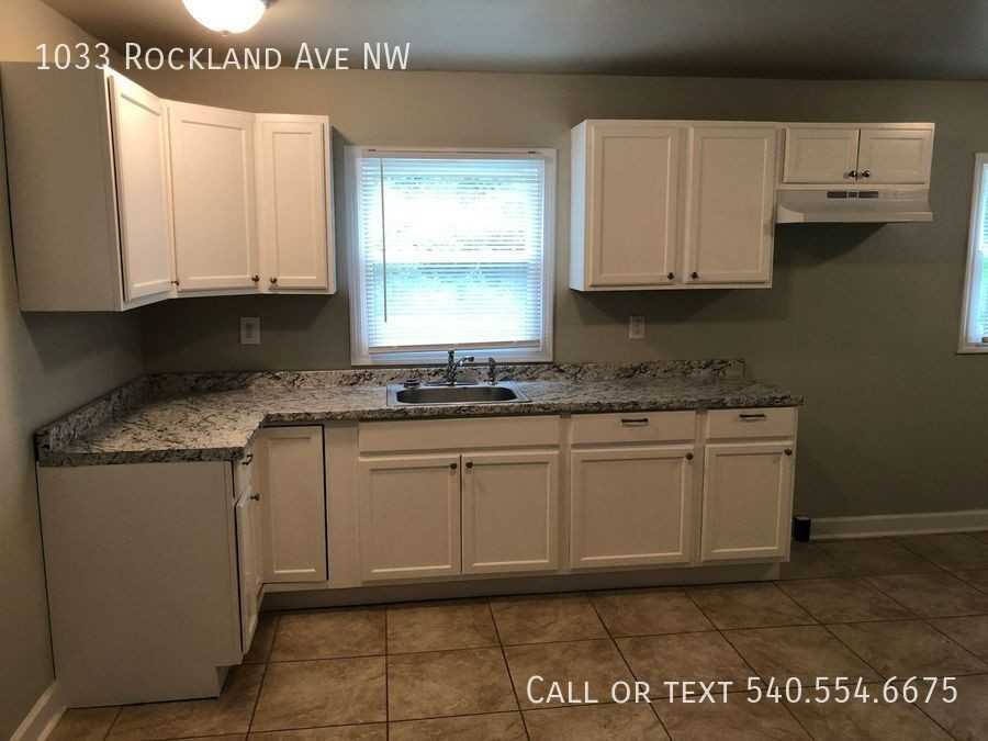 1033 Rockland Ave Nw - Photo 2 of 15