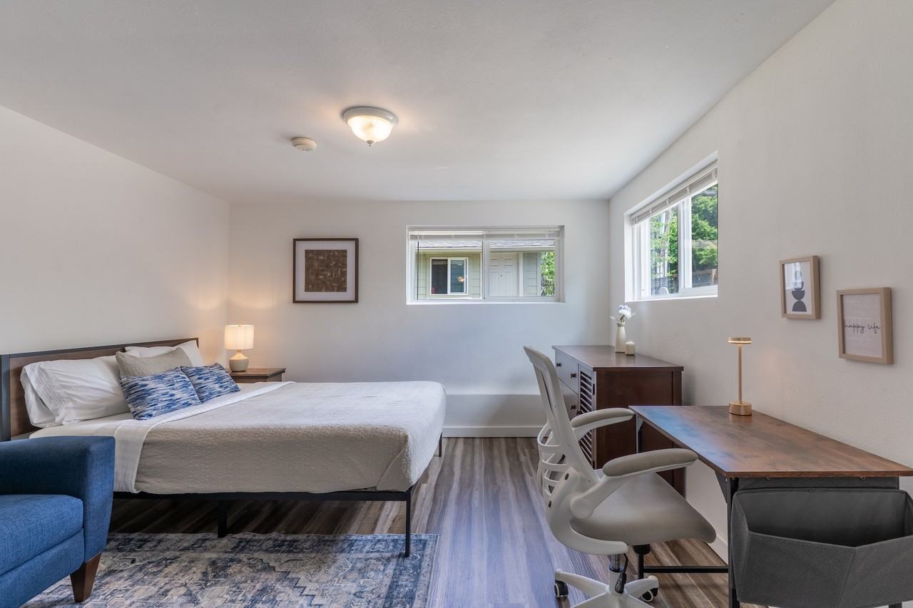 9021 8th Ave S - Photo 4 of 27