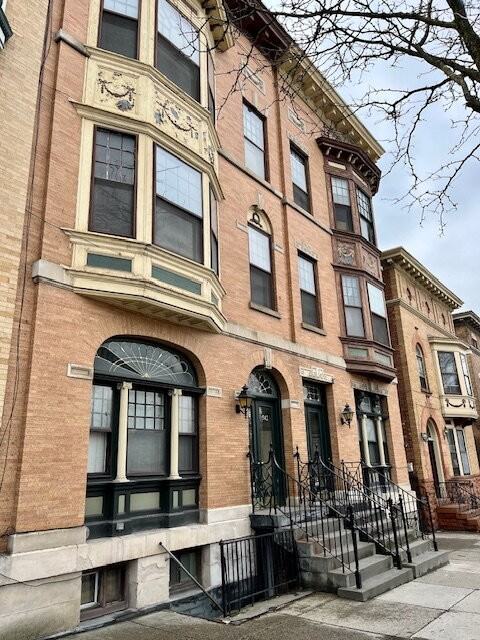 544 Madison Ave - Photo 3 of 9