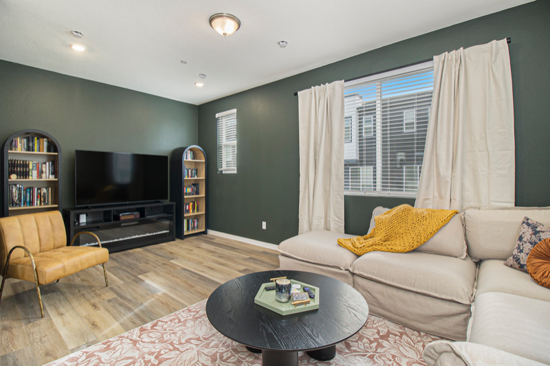 1753 Peak Loop - Photo 2 of 11