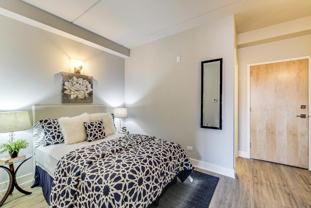 311 W Division St - Photo 1 of 1