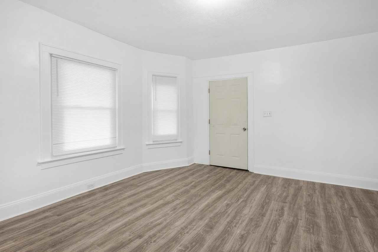 13500 3rd Avenue, Unit B (Upstairs) - Photo 6 of 15