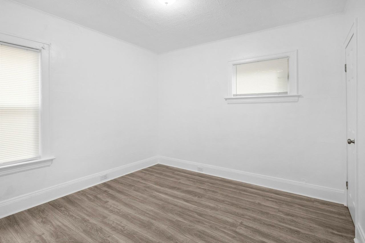 13500 3rd Avenue, Unit A - Photo 6 of 15