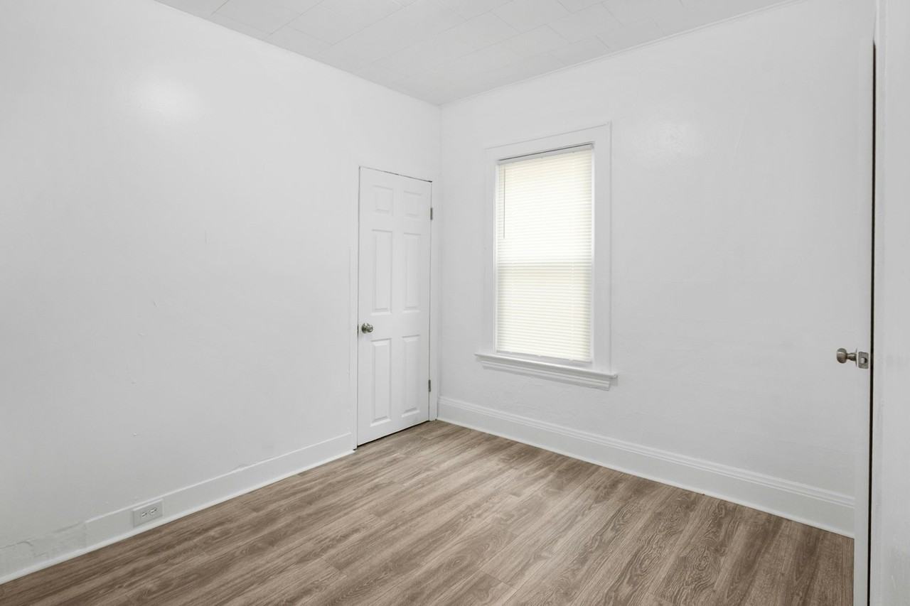 13500 3rd Avenue, Unit A - Photo 7 of 15