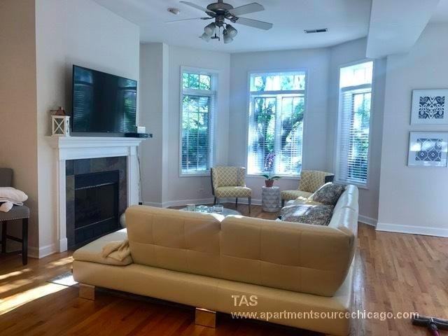 2049 North Sheffield Avenue, Unit 2 - Photo 6 of 13