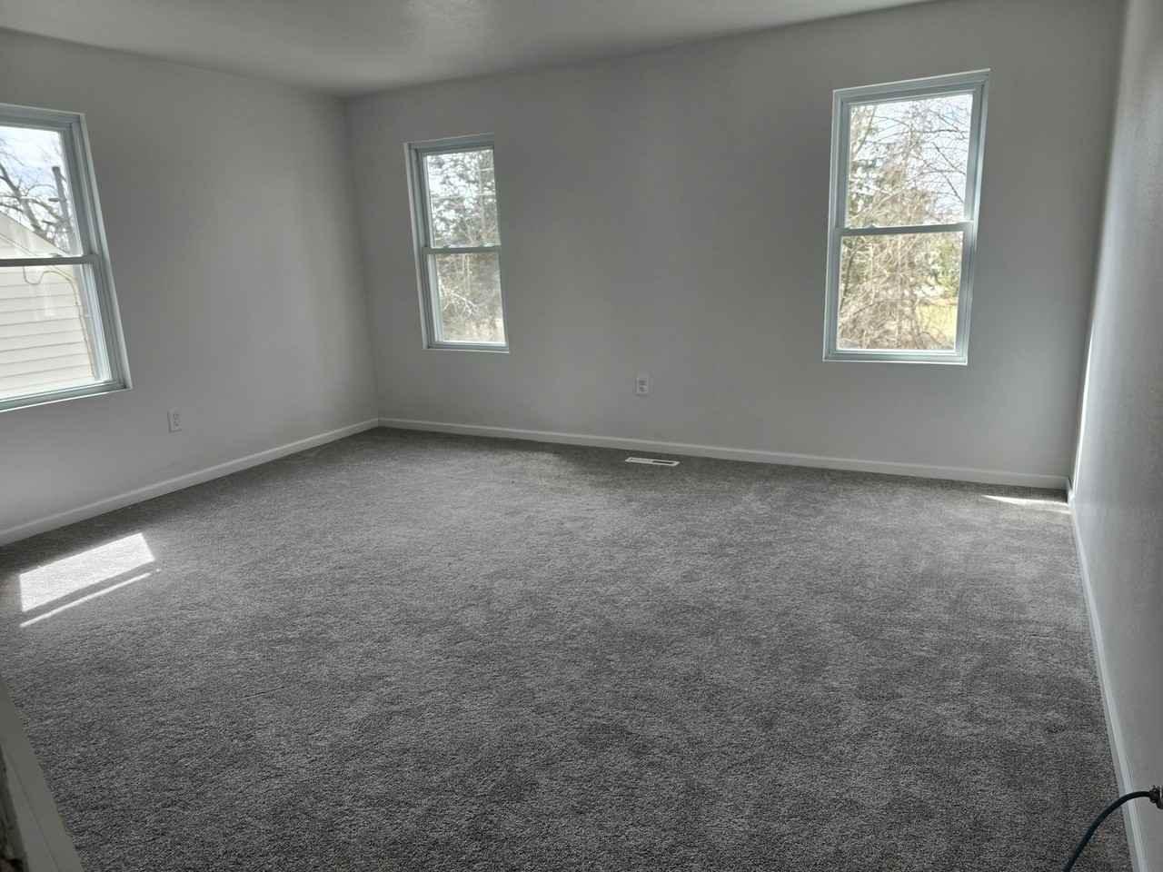 431 9th Street North - Photo 2 of 18