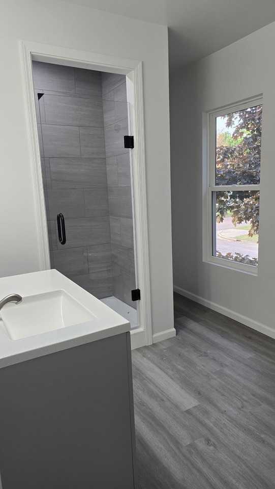 431 9th Street North - Photo 7 of 18