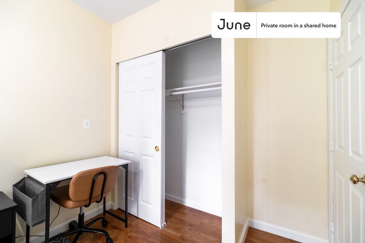 277 Paris St #A - Photo 5 of 14
