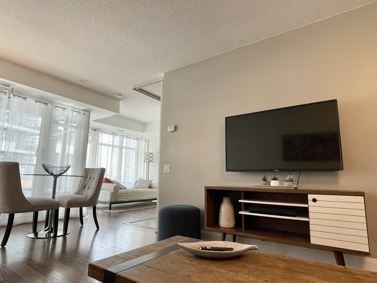 2191 Yonge St - Photo 7 of 27