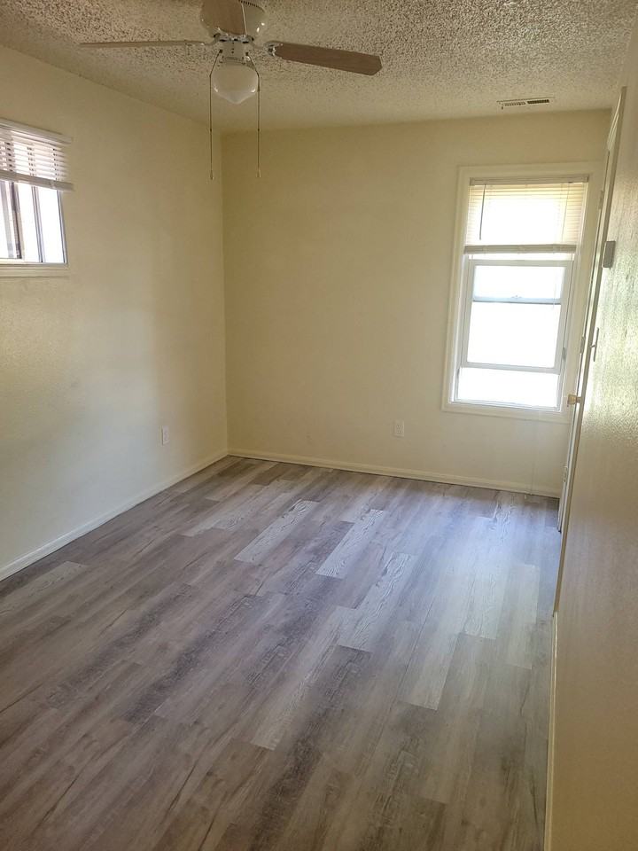 415 Macon Avenue - Photo 2 of 12