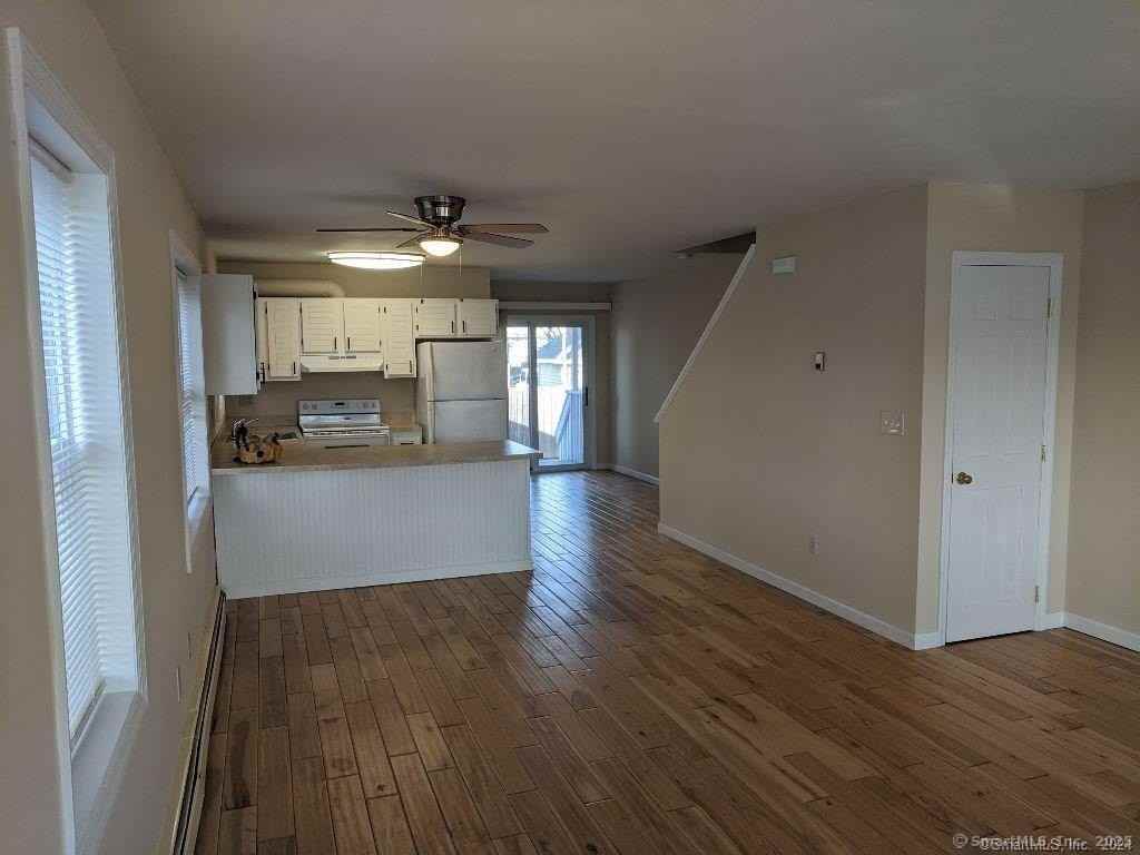 42 Ferris St #42 - Photo 4 of 14