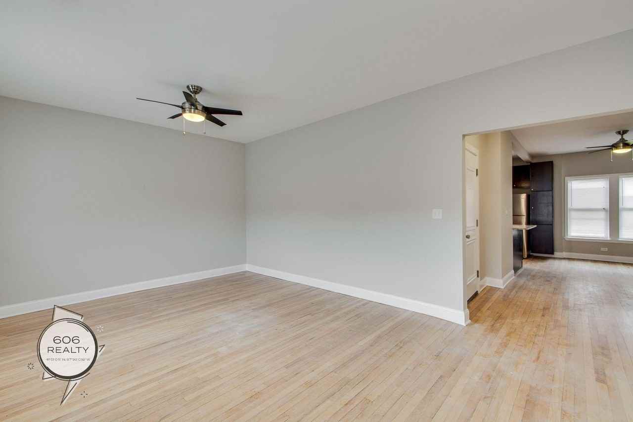 836 E 53rd St #2S - Photo 3 of 6
