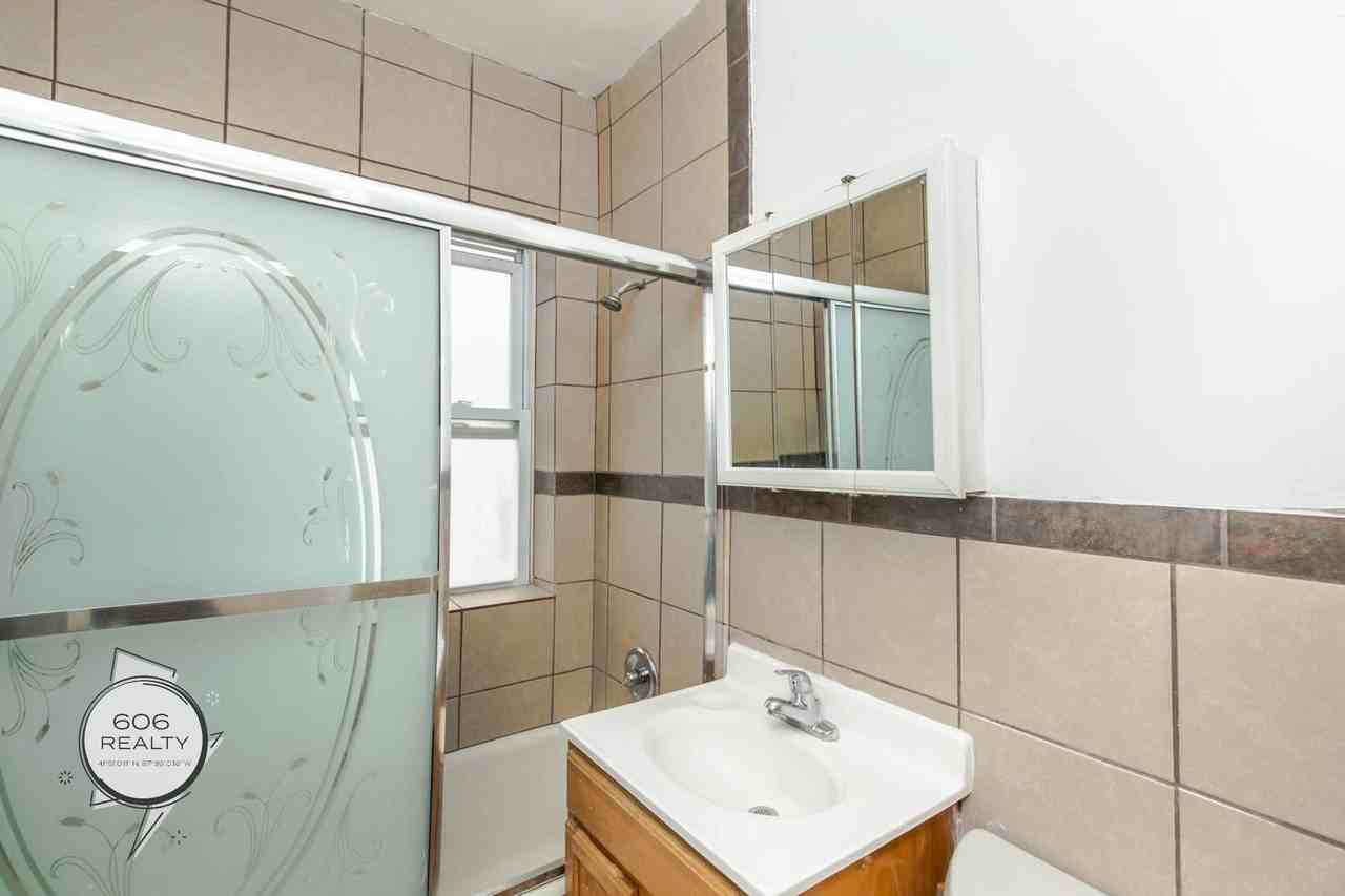 2801 N Keating Ave #308 - Photo 2 of 3