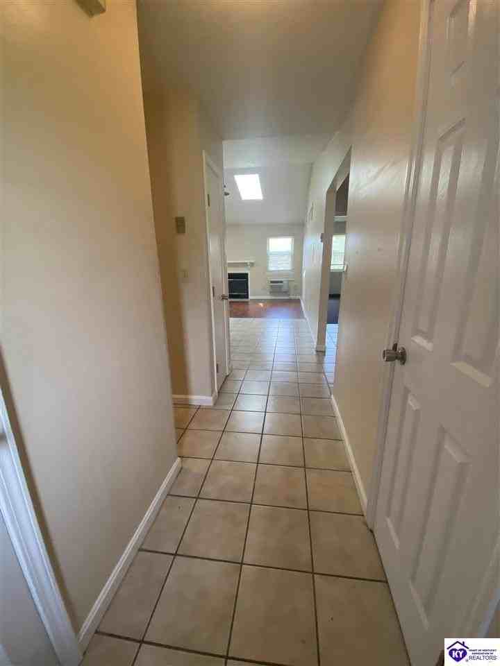 501 Independence Ct - Photo 2 of 12