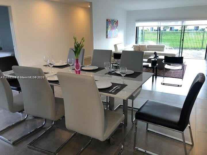 534 Ne 195th St #534 - Photo 3 of 11