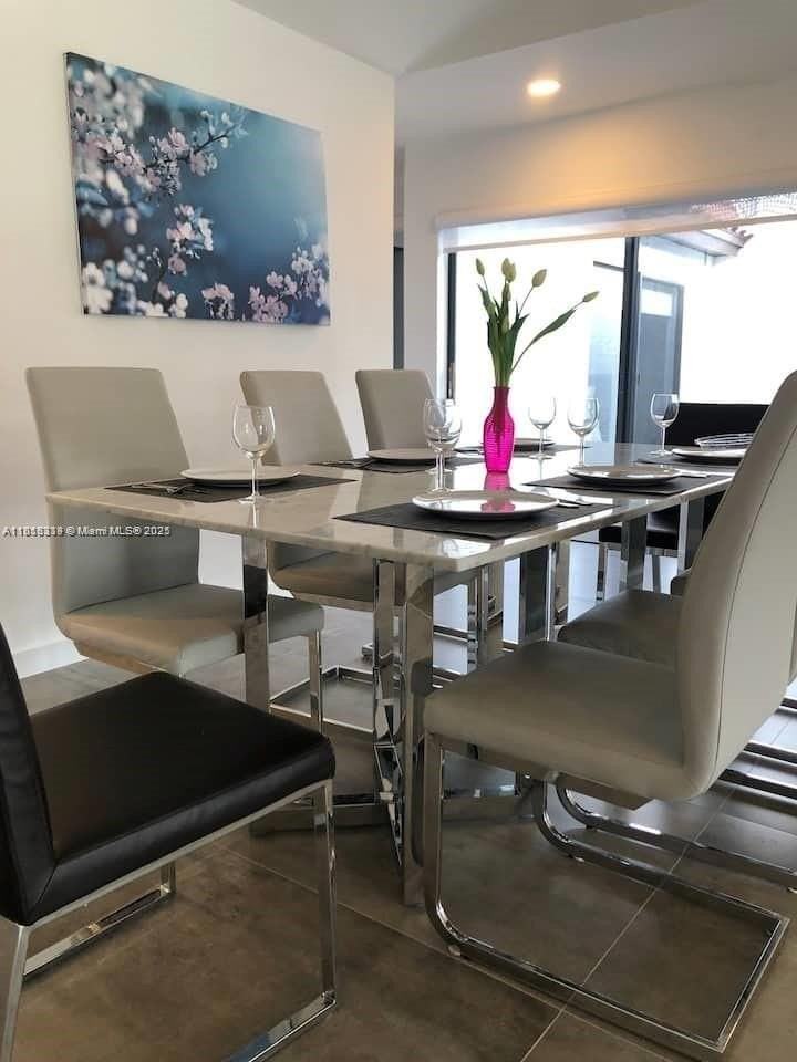 534 Ne 195th St #534 - Photo 5 of 11