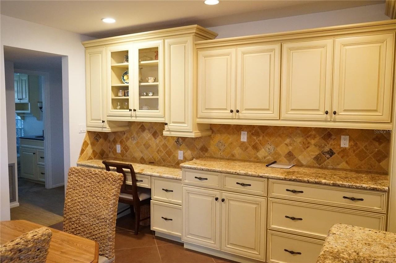 1719 Council Dr #09 - Photo 7 of 37