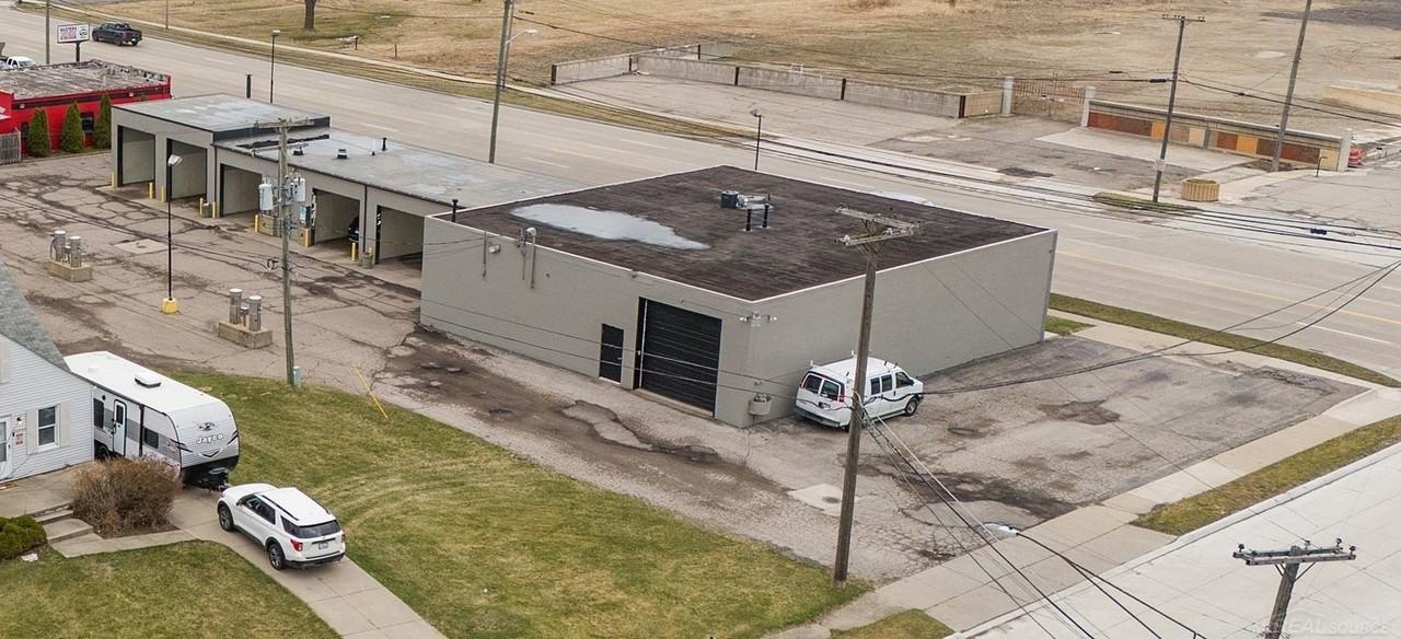 30201 Little Mack Ave - Photo 4 of 8