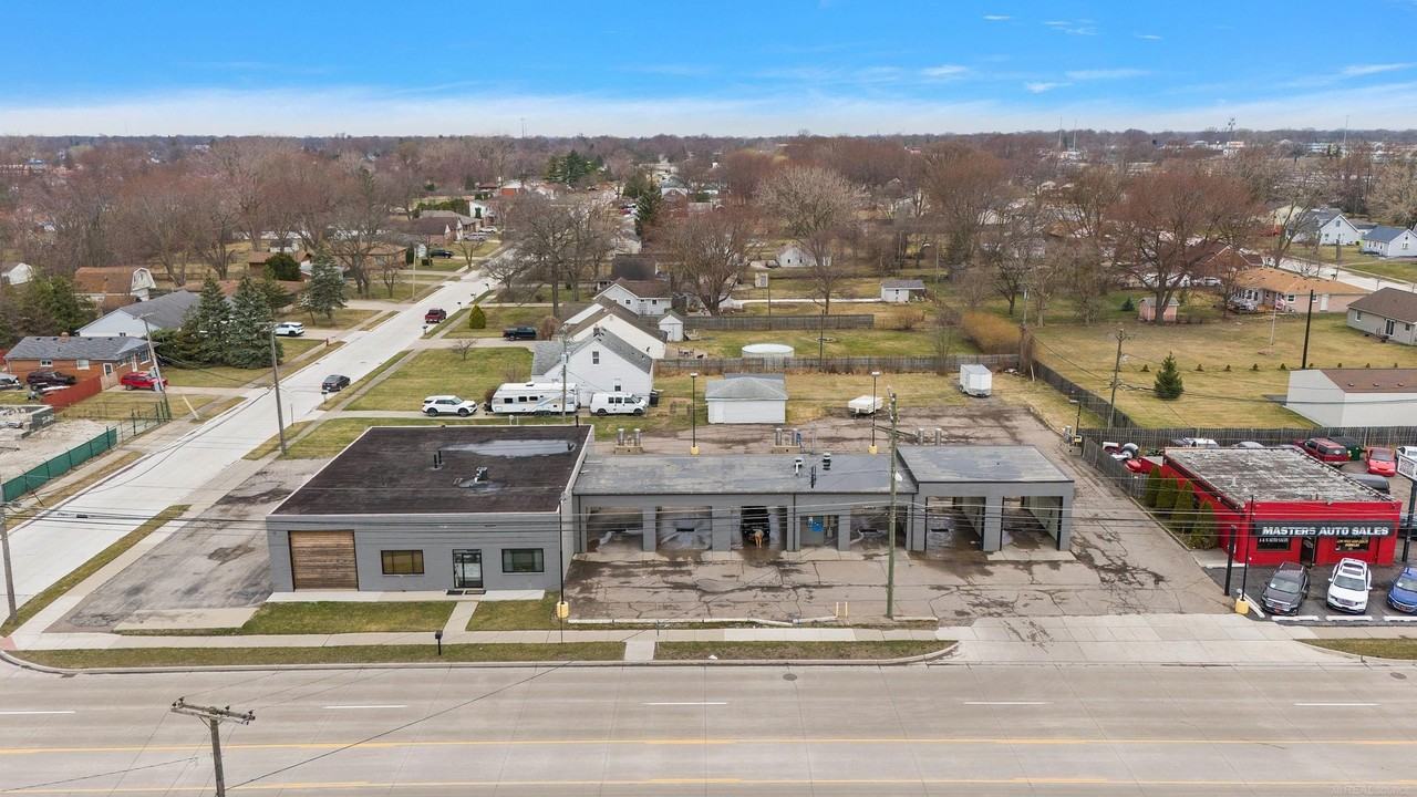 30201 Little Mack Ave - Photo 7 of 8